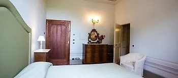 Tenuta Rocchi Farm stay *